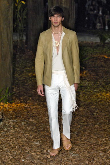 desfiles-ricardoalmeida-saopauloverao2007rtw-128