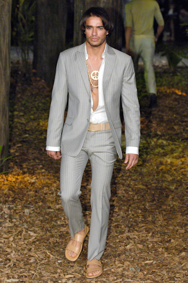 desfiles-ricardoalmeida-saopauloverao2007rtw-153