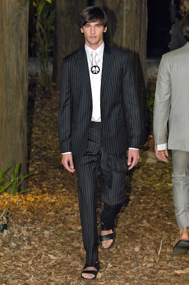 desfiles-ricardoalmeida-saopauloverao2007rtw-158
