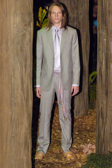 desfiles-ricardoalmeida-saopauloverao2007rtw-160