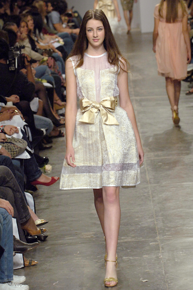 desfile-fausehaten-saopauloverao2007rtw-113