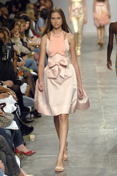 desfile-fausehaten-saopauloverao2007rtw-119