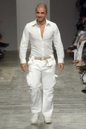 desfile-fausehaten-saopauloverao2007rtw-129