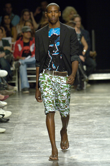 desfile-fausehatenmen-saopauloverao2007rtw-107