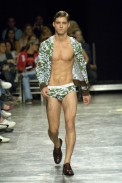 desfile-fausehatenmen-saopauloverao2007rtw-110