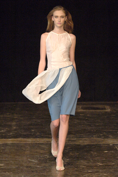 desfiles-lorenzomerlino-saopauloverao2007rtw-126