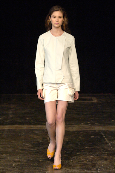 desfiles-lorenzomerlino-saopauloverao2007rtw-149