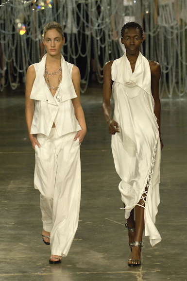 desfiles-uma-saopauloverao2007rtw-108