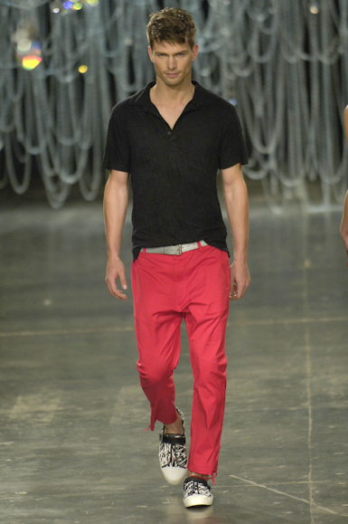 desfiles-uma-saopauloverao2007rtw-136