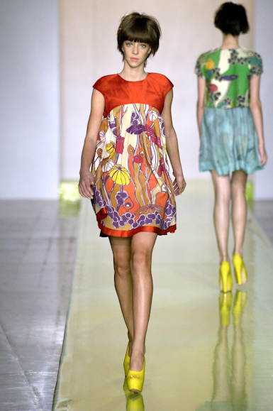 desfiles-zigfreda-saopauloverao2007rtw-127