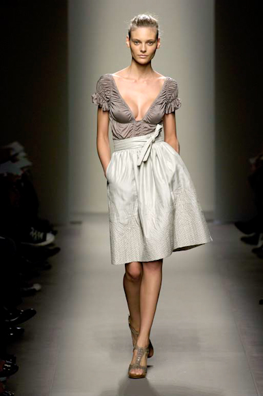 desfiles-bottegavenetta-milaoverao2007rtw-107