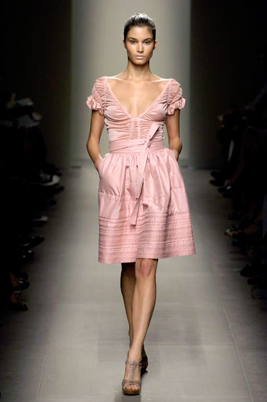 desfiles-bottegavenetta-milaoverao2007rtw-108