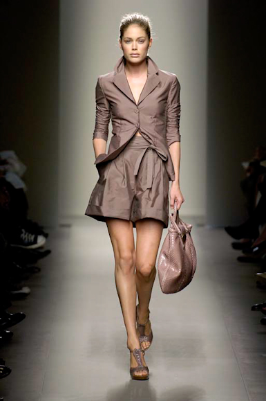 desfiles-bottegavenetta-milaoverao2007rtw-113