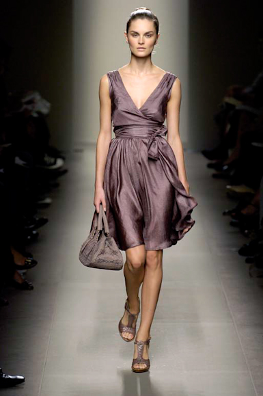 desfiles-bottegavenetta-milaoverao2007rtw-114