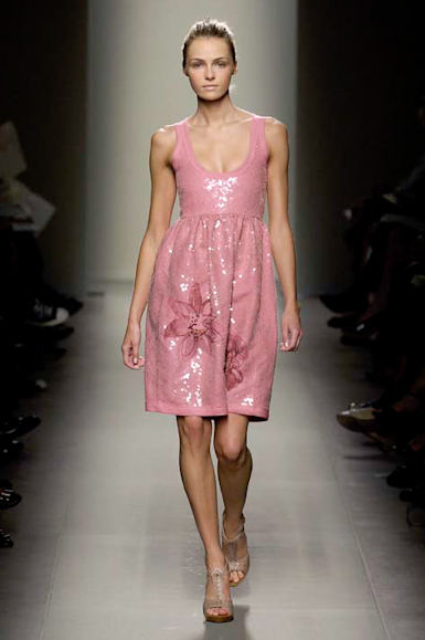 desfiles-bottegavenetta-milaoverao2007rtw-117