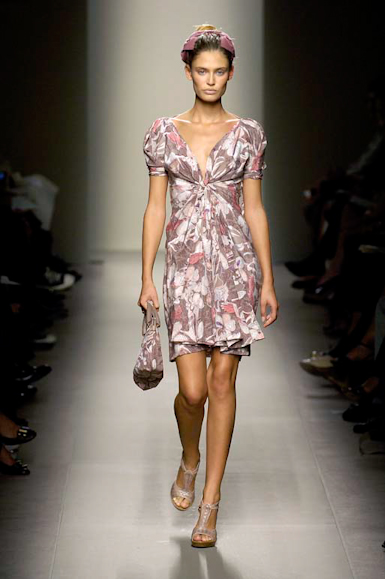 desfiles-bottegavenetta-milaoverao2007rtw-118