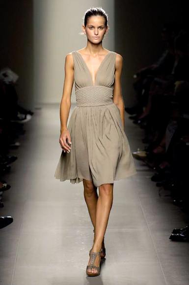 desfiles-bottegavenetta-milaoverao2007rtw-122