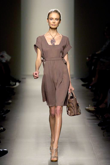 desfiles-bottegavenetta-milaoverao2007rtw-123