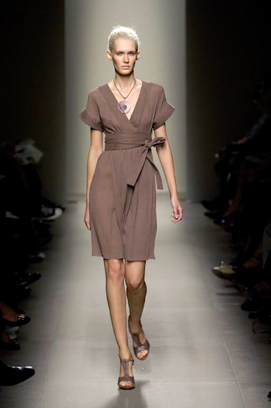 desfiles-bottegavenetta-milaoverao2007rtw-124
