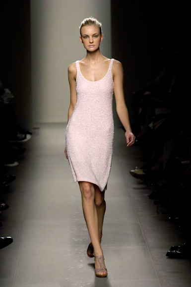 desfiles-bottegavenetta-milaoverao2007rtw-128