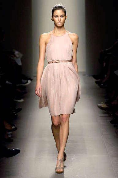 desfiles-bottegavenetta-milaoverao2007rtw-129