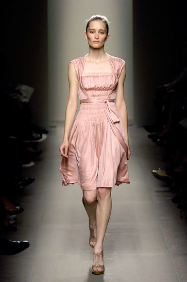desfiles-bottegavenetta-milaoverao2007rtw-131
