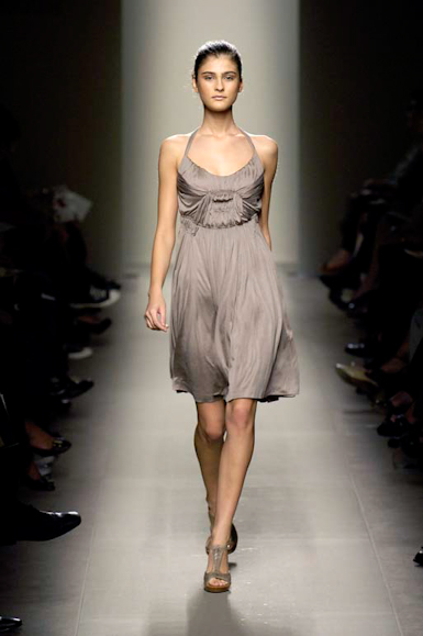 desfiles-bottegavenetta-milaoverao2007rtw-133