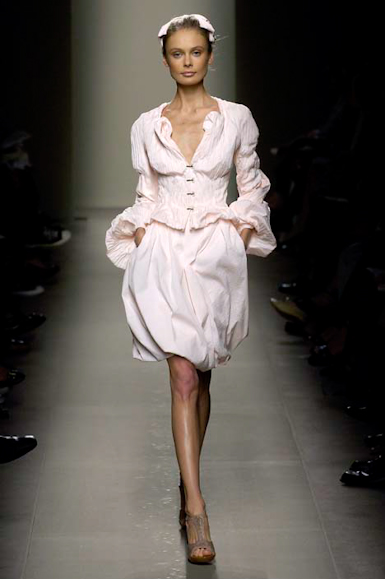 desfiles-bottegavenetta-milaoverao2007rtw-138