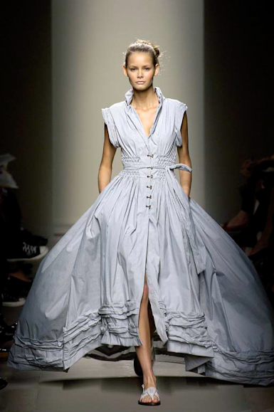desfiles-bottegavenetta-milaoverao2007rtw-139