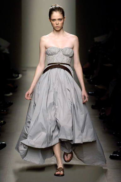 desfiles-bottegavenetta-milaoverao2007rtw-141