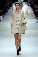 desfiles-burberry-milaoverao2007rtw-100