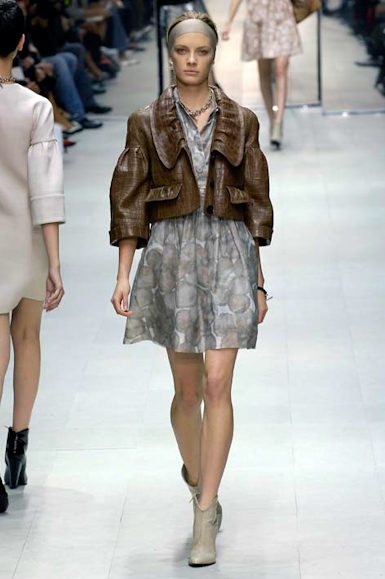 desfiles-burberry-milaoverao2007rtw-111