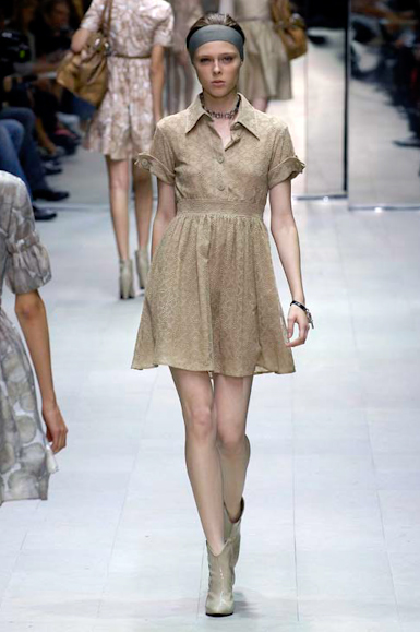 desfiles-burberry-milaoverao2007rtw-114