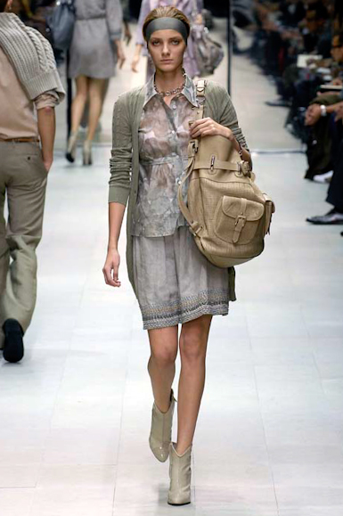 desfiles-burberry-milaoverao2007rtw-118