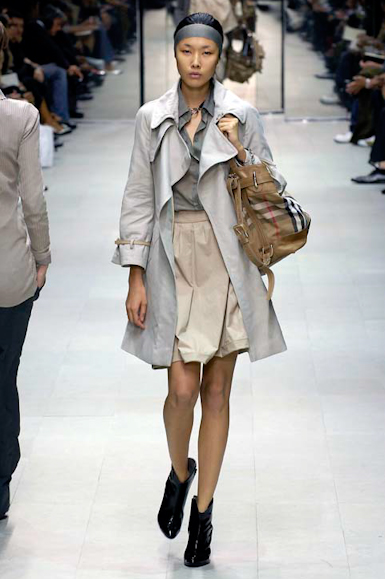 desfiles-burberry-milaoverao2007rtw-125