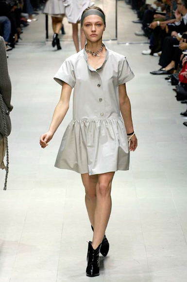 desfiles-burberry-milaoverao2007rtw-127