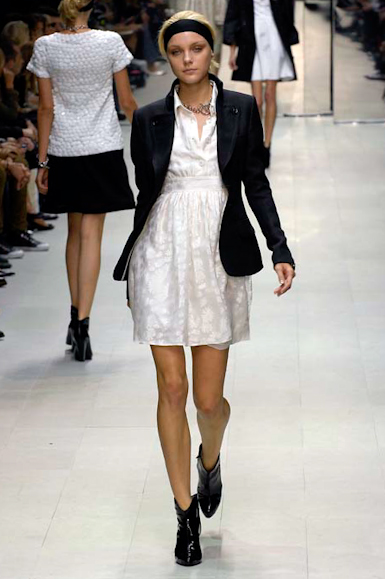 desfiles-burberry-milaoverao2007rtw-134