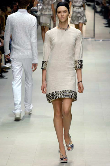 desfiles-burberry-milaoverao2007rtw-142