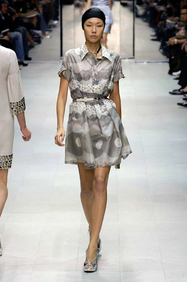 desfiles-burberry-milaoverao2007rtw-143