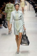 desfiles-burberry-milaoverao2007rtw-146