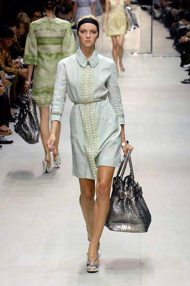desfiles-burberry-milaoverao2007rtw-146