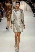 desfiles-burberry-milaoverao2007rtw-157