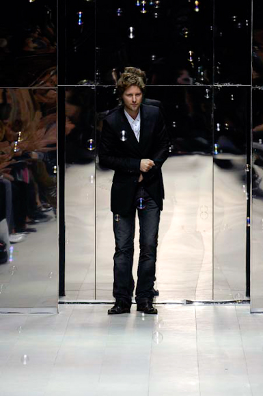 desfiles-burberry-milaoverao2007rtw-158