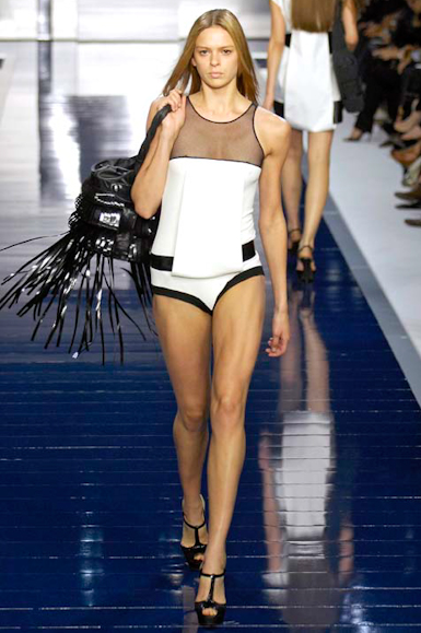 desfiles-fendi-milaoverao2007rtw-118