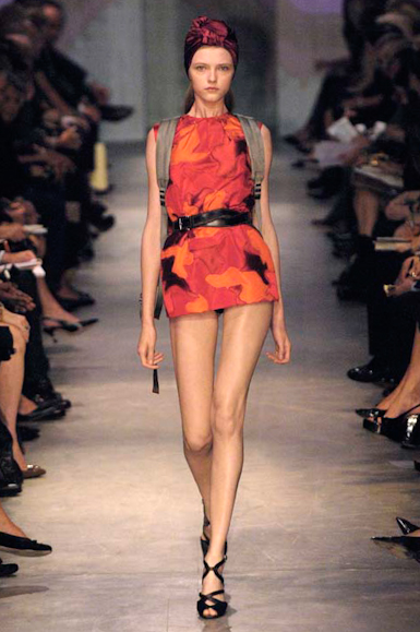 desfiles-prada-milaoverao2007rtw-108
