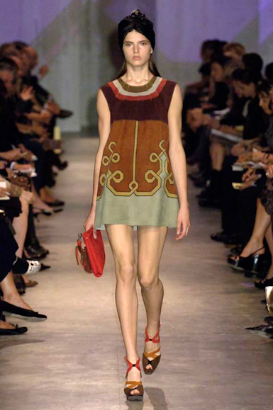 desfiles-prada-milaoverao2007rtw-117