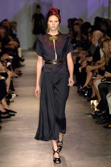 desfiles-prada-milaoverao2007rtw-136