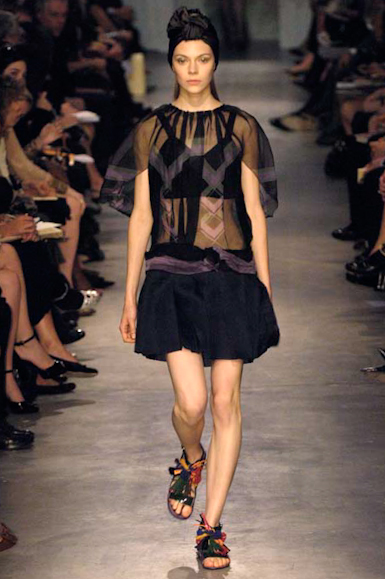 desfiles-prada-milaoverao2007rtw-137