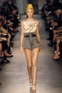 desfiles-prada-milaoverao2007rtw-144
