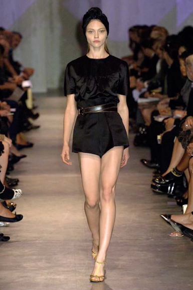 desfiles-prada-milaoverao2007rtw-146